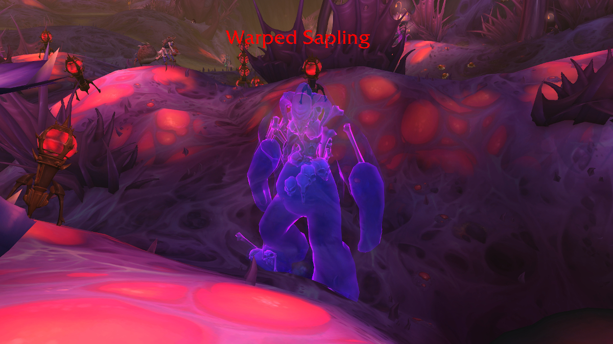 Image d'un arbre déformé violet mais transparent dans World of Warcraft, debout sur une branche veinée 