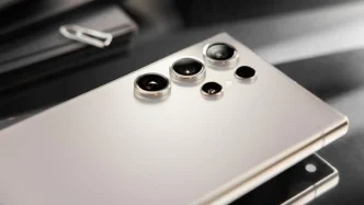 Samsung Galaxy S25 Ultra Ditches Boxy Design Leak Reveals.webp