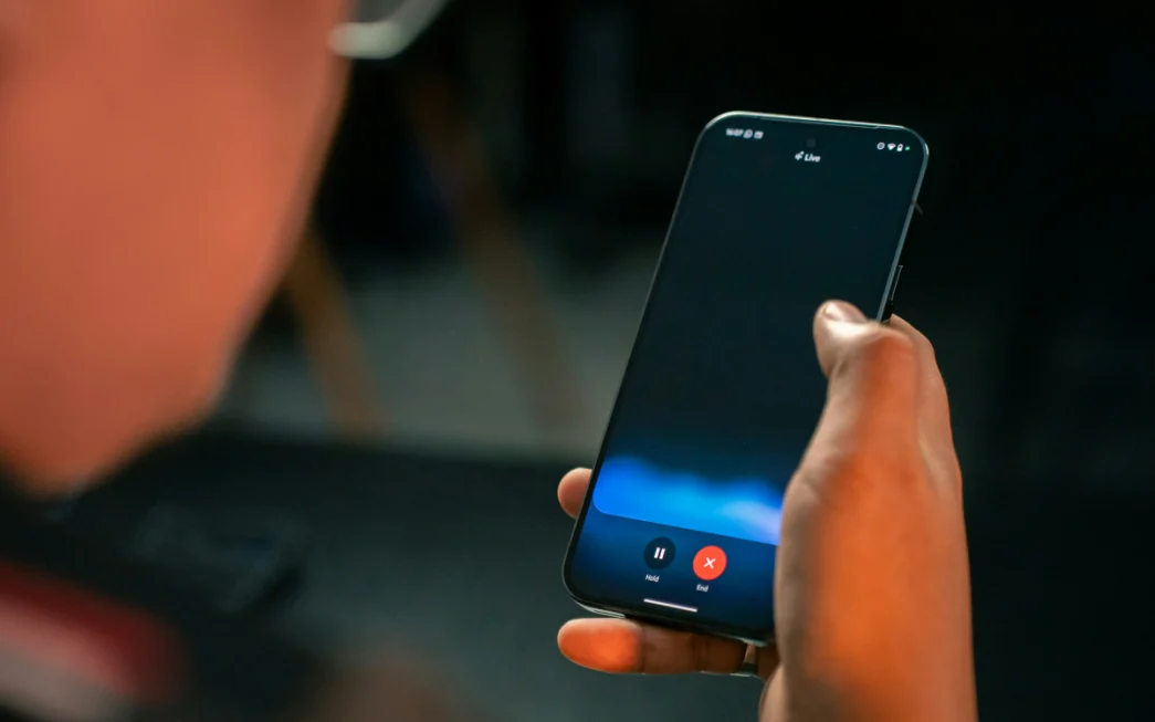 Gemini Now Lets You Call and Message on Android Lock.webp