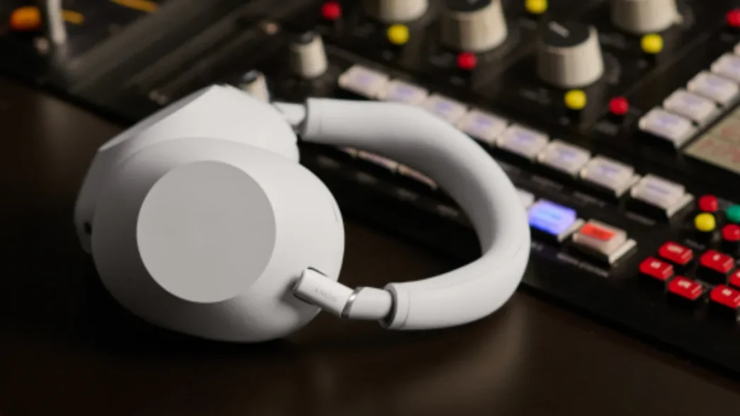 Sony WH 1000XM6 Headphones Launched With These 5 New Features.webp